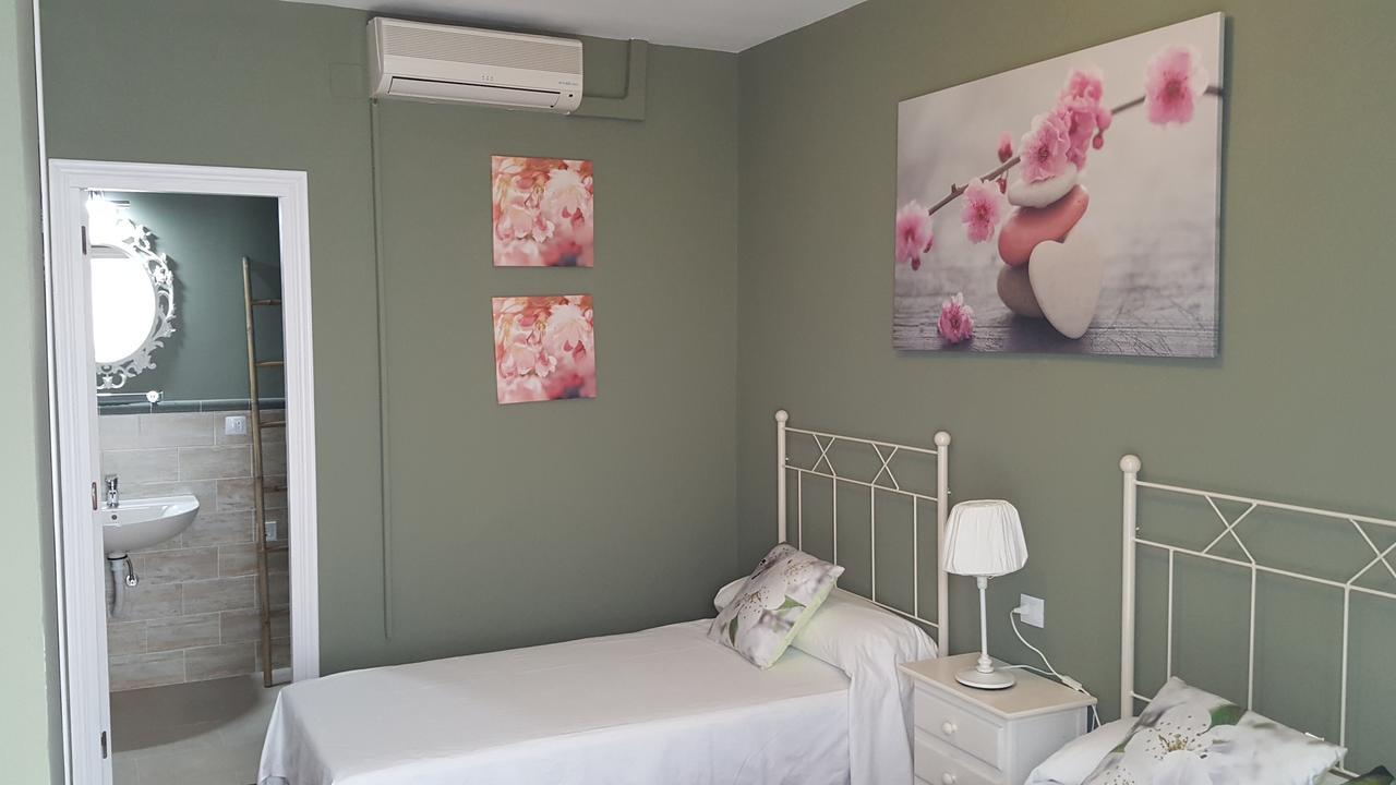 Hospederia Rural Las Buganvillas เอลโรซิโอ ภายนอก รูปภาพ