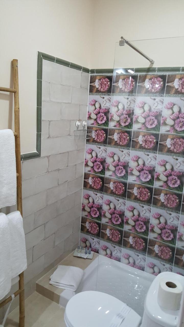 Hospederia Rural Las Buganvillas เอลโรซิโอ ภายนอก รูปภาพ